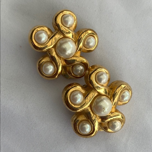 Alfred Sung Clip Vintage Earrings - Picture 2 of 5